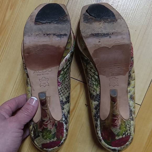 Aldo 39  Snakeskin and Floral open toe pumps ♥ 3/$40​ - Picture 6 of 10